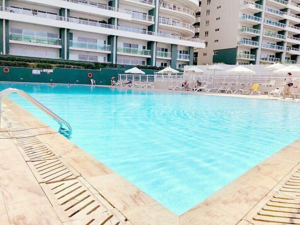Seafront Apartment In Sliema With Pool, Upmarket Complex Bagian luar foto